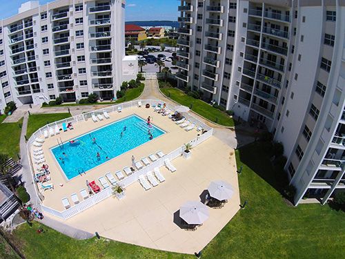 Condo Vacation Rental with direct access to Pensacola Beach