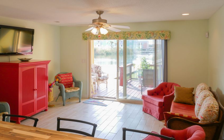 Town-Home just steps away from Pensacola Beach